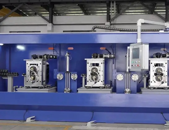 Quais materiais são processados ​​principalmente por Two High Rolling Machine
